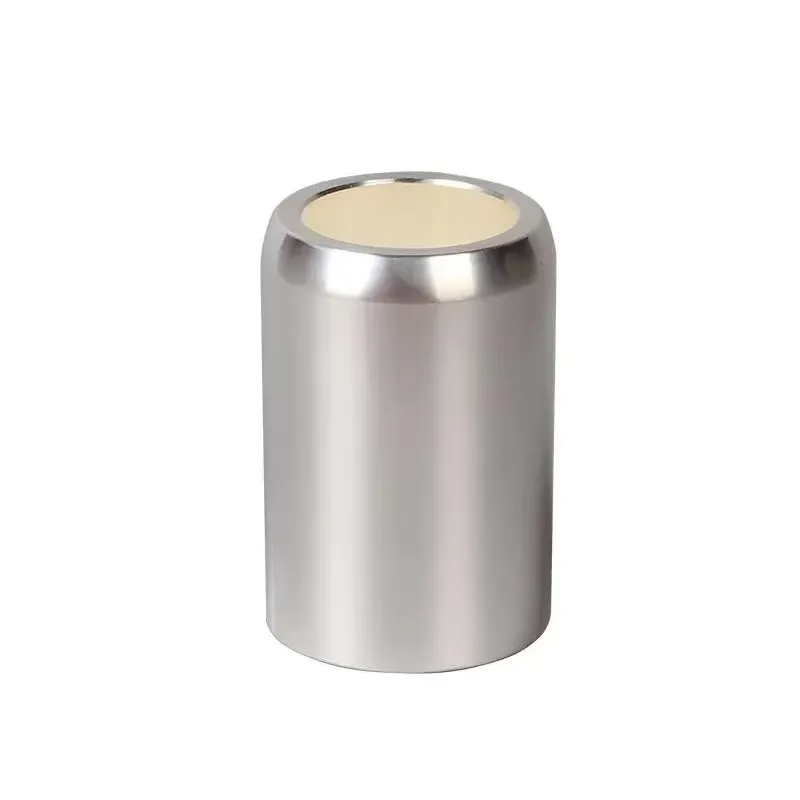 Strieborný kontakt vákuového ističa v elektrike